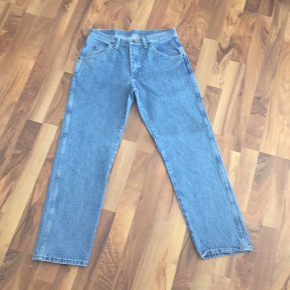 31 x 30 regular fit, wrangler blue jeans. New. - Picture 1 of 2